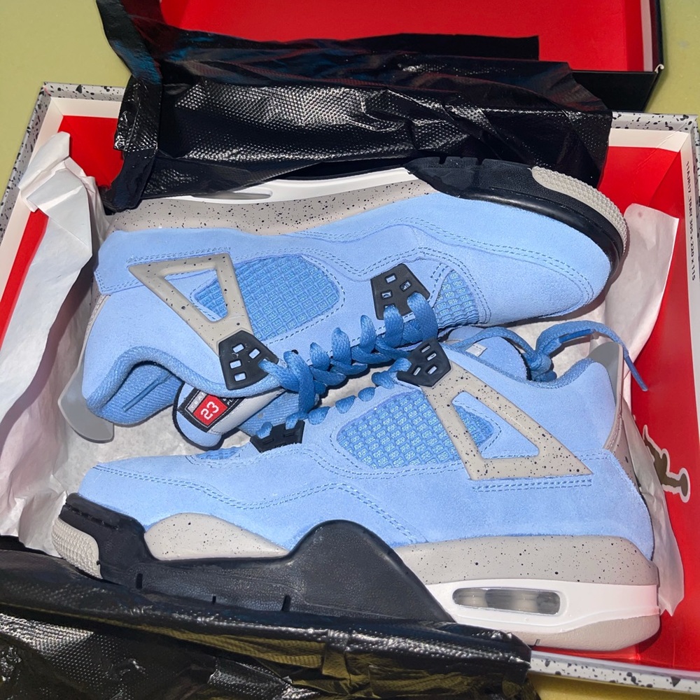 Nike Air Jordan 4 University Blue Kids Size 6